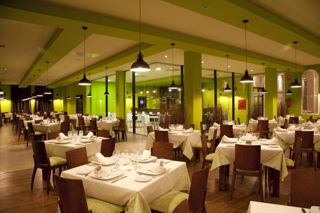 Ciudad Del Renacimiento Otel Baeza Restoran fotoğraf